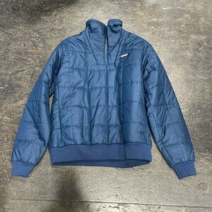 Brand new with tags Patagoniania 1/4 zip quilted lined pullover with pockets.